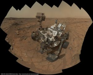 Galerie d\'images du rover Mars Science Laboratory, posé au cratère Gale depuis le 5 Août 2012. Les images sont class...